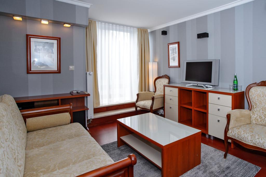 Hotel Niedzwiadek วซืดเซ กิสแซฟสแก ภายนอก รูปภาพ